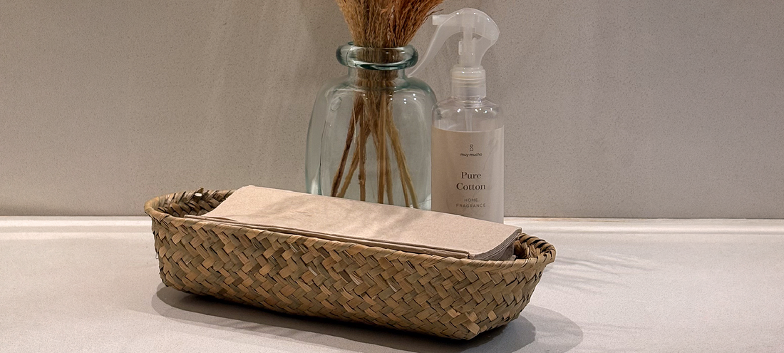 Decoración natural con seagrass, madera, ratán y vidrio reciclado en el hogar
